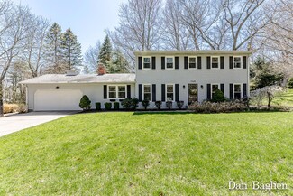 15688 Longview Ln, Spring Lake, MI 49456