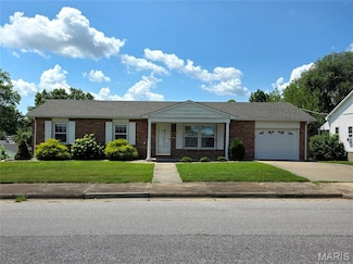320 W 6th St, Washington, MO 63090