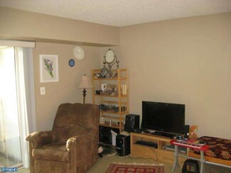 1708 Aspen Dr, Plainsboro, NJ 08536