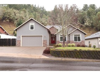 263 Oak Valley Loop, Winchester, OR 97495