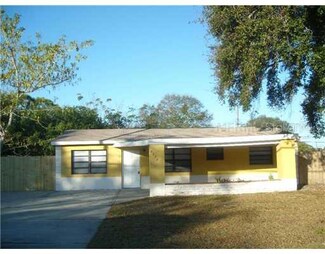 2250 119th St, Largo, FL 33778