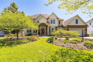 185 Barclay Square Dr, Rochester, NY 14618