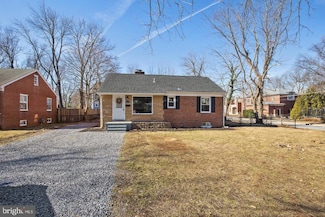214 Lewis St NW, Vienna, VA 22180
