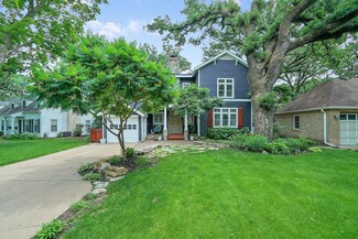 7045 Oak Grove Blvd, Richfield, MN 55423
