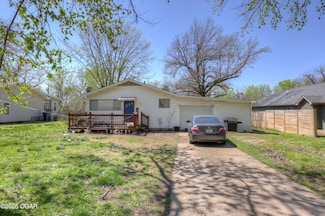 310 Forest St, Webb City, MO 64870