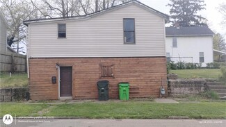 707 S 8th St, Coshocton, OH 43812