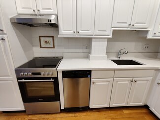 394 Marlborough St Unit 3, Boston, MA 02115