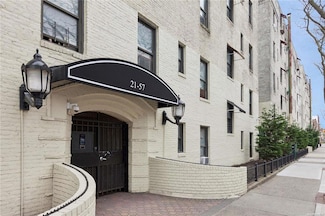 21-57 33rd St Unit 4E, Astoria, NY 11105