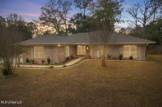 79325 Diamondhead Dr E, Diamondhead, MS 39525