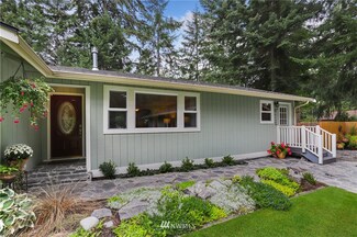 828 Island Blvd, Fox Island, WA 98333
