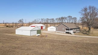 6143 Big Woods Rd, Cedar Falls, IA 50613