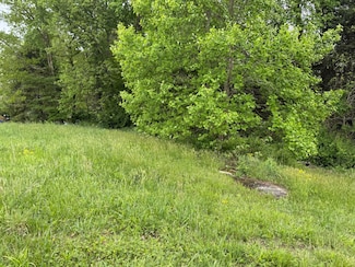 9999 Warm Springs Dr, London, KY 40744