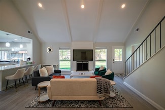 11530 Green Glade Dr, Houston, TX 77099