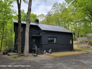1905 Glasco Turnpike Unit 1 & 2, Woodstock, NY 12498