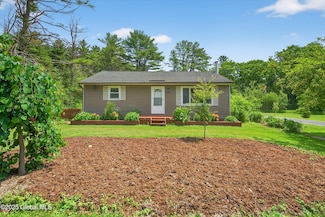 840 Washout Rd, Schenectady, NY 12302