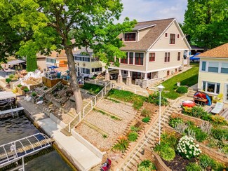 460 Lane 221b Hamilton Lake, Hamilton, IN 46742