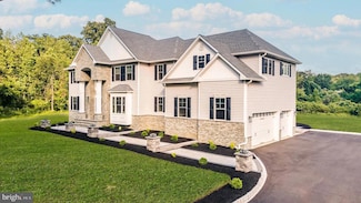 9 Gregory Ct, Monroe Township, NJ 08831
