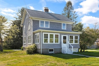 127 Trimtown Rd, North Scituate, RI 02857