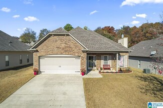 2015 Shamrock Ln, Moody, AL 35004