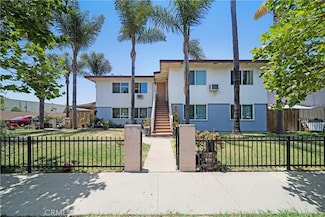 2516 S Baker St, Santa Ana, CA 92707
