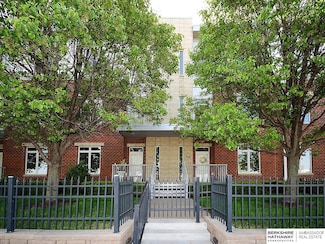 725 Riverfront Dr Unit 16, Omaha, NE 68102
