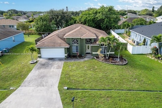 566 SW Halifax Ave, Port Saint Lucie, FL 34953