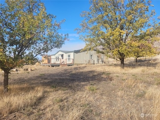 9 Nigg Dr, Oroville, WA 98844