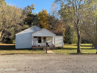120 Poplar St, Harriman, TN 37748