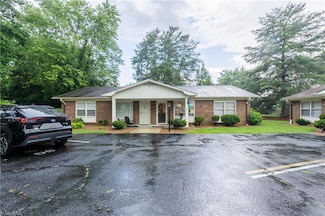 1617 N Main St, Mount Airy, NC 27030