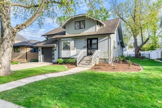 221 8th St, Downers Grove, IL 60515