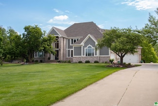 946 Wynstone Dr, Jefferson, SD 57038