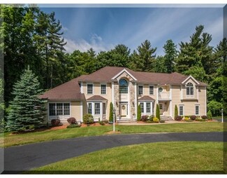 16 Chongris Cir, Andover, MA 01810