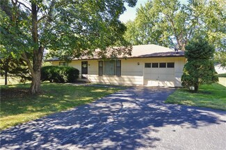 206 2nd St, Trimble, MO 64492