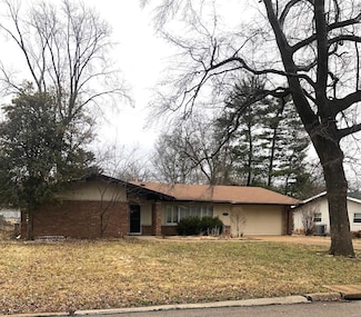 1526 Papillon Dr, Saint Louis, MO 63146