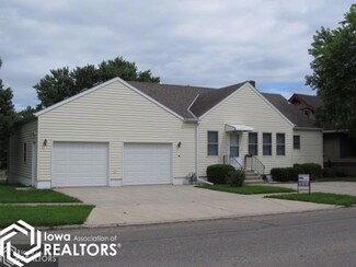 1512 N West St, Carroll, IA 51401