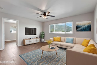1313 N Division Ave Unit B, Sandpoint, ID 83864