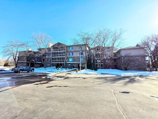 3801 W 98th St Unit 109, Bloomington, MN 55431