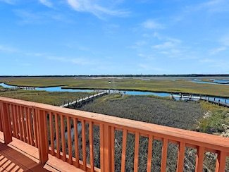 7214 Fiddler Ln, Chincoteague, VA 23336