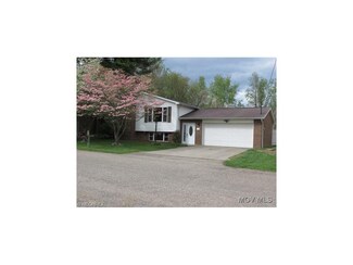 115 Greenwood Dr, Williamstown, WV 26187