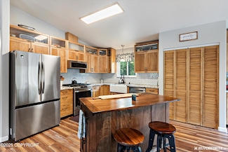 2435 N Ravens Flight Dr, Wasilla, AK 99654