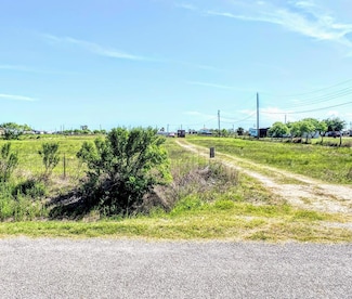 170 Allen M Parks Dr, Rockport, TX 78382