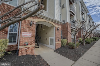 21216 Mcfadden Square Unit 206, Sterling, VA 20165