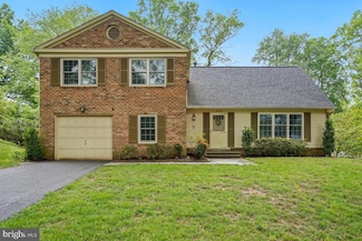 10620 Seneca Ridge Dr, Montgomery Village, MD 20886