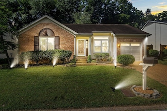 5489 Village Way, Nashville, TN 37211