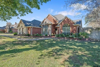 126 E Post Oak Dr, Frankston, TX 75763