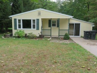 3915 Potters Hollow Dr, Lafayette, IN 47905