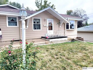 4013 Greene Ave, Bellevue, NE 68147