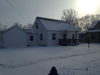 504 S Center St, Flora, IN 46929