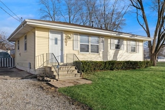 2601 E 36th Ct, Des Moines, IA 50317