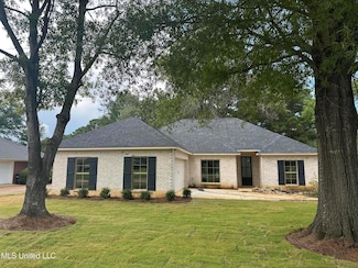 202 Deerfield Club Dr, Canton, MS 39046